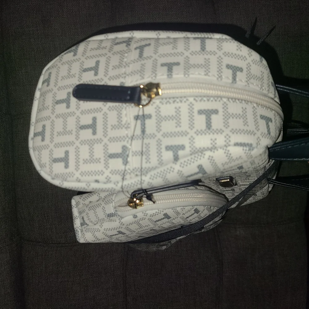 Tommy Hilfiger Cosmetic Bag Set NEW - Picture 7 of 11